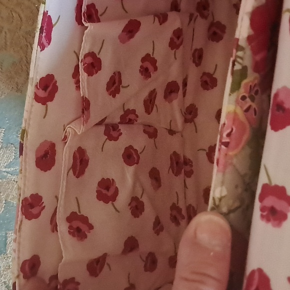 Vera Bradley Shoulder Bag - Picture 8 of 10